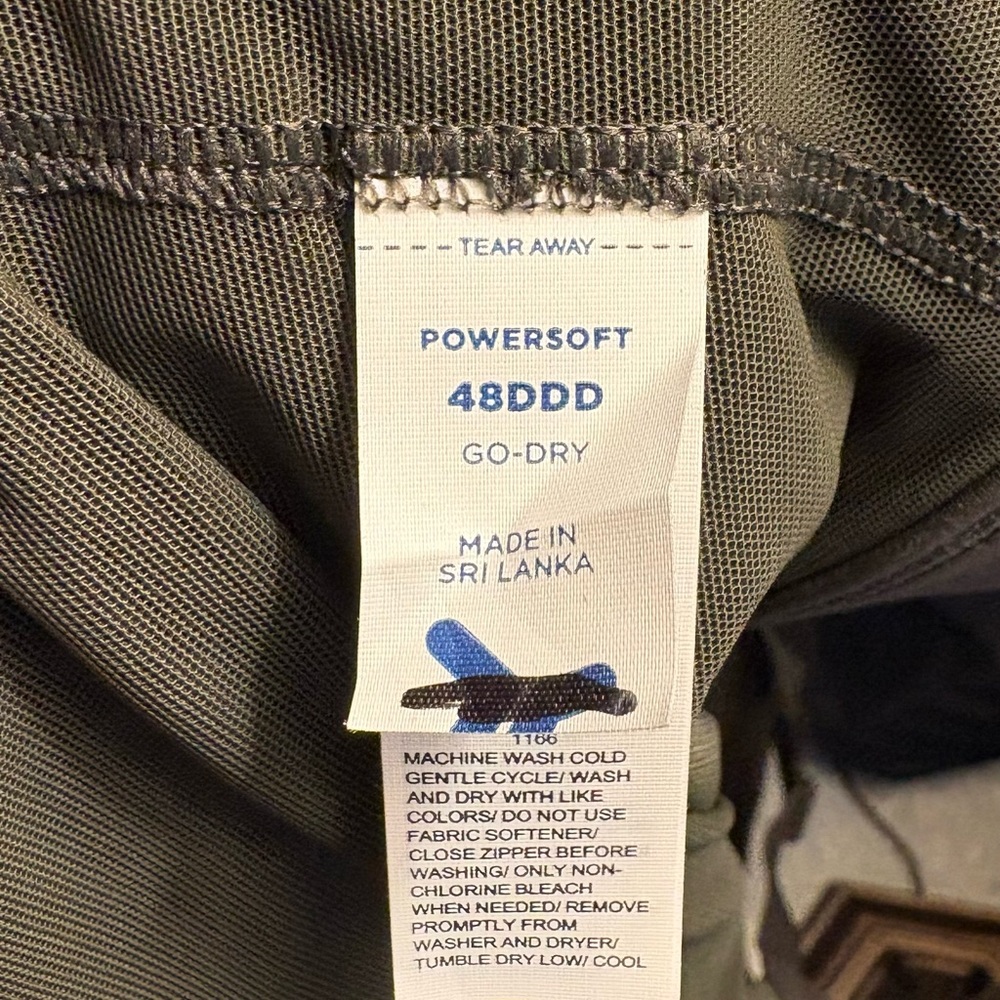 NWOT Old Navy “Power Soft” Zip Front Sports Bra. - Picture 5 of 6